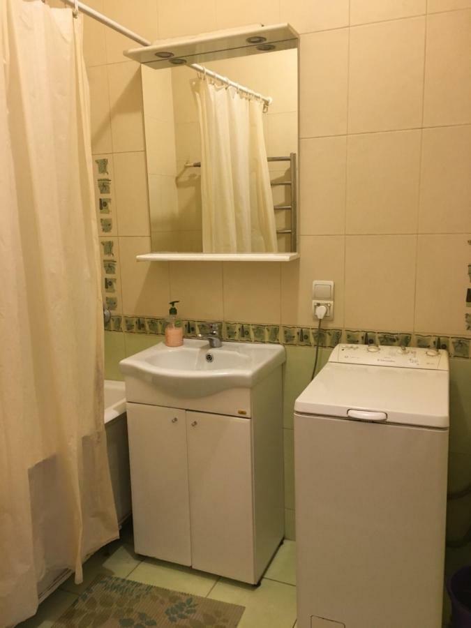 Квартира-Студия На Котляра Kharkiv Extérieur photo